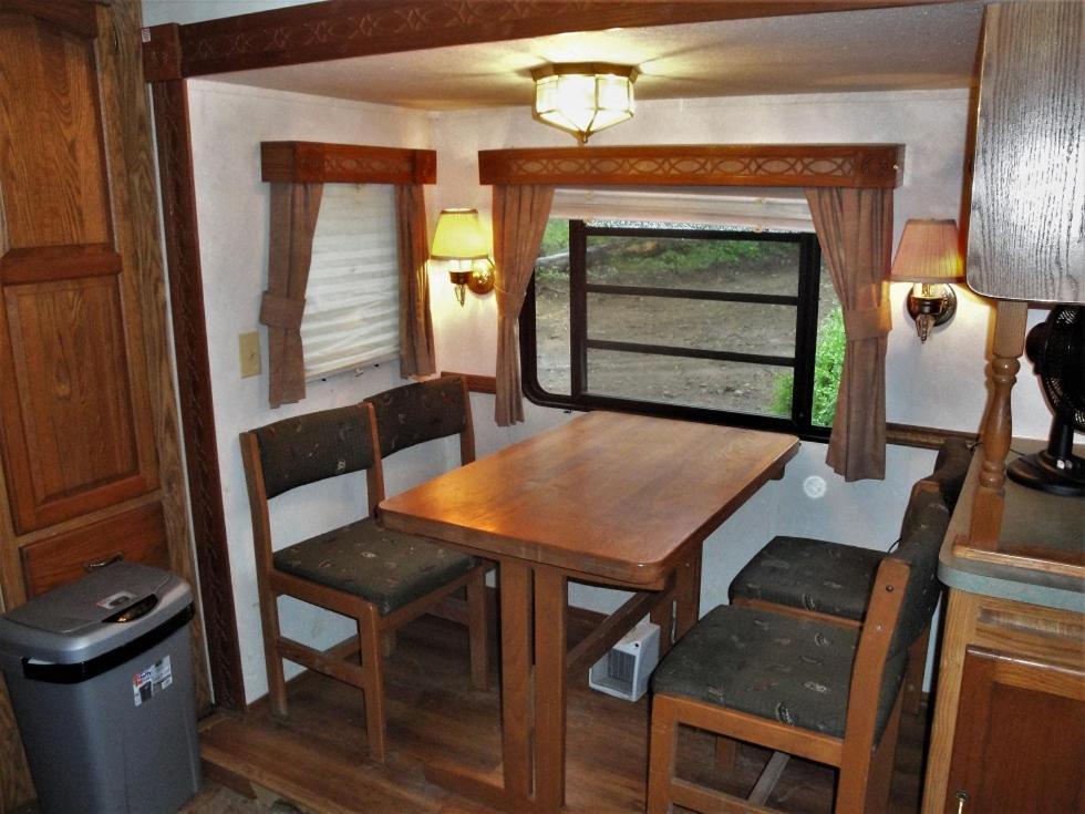 Campsite Dark Ridge Hideout *